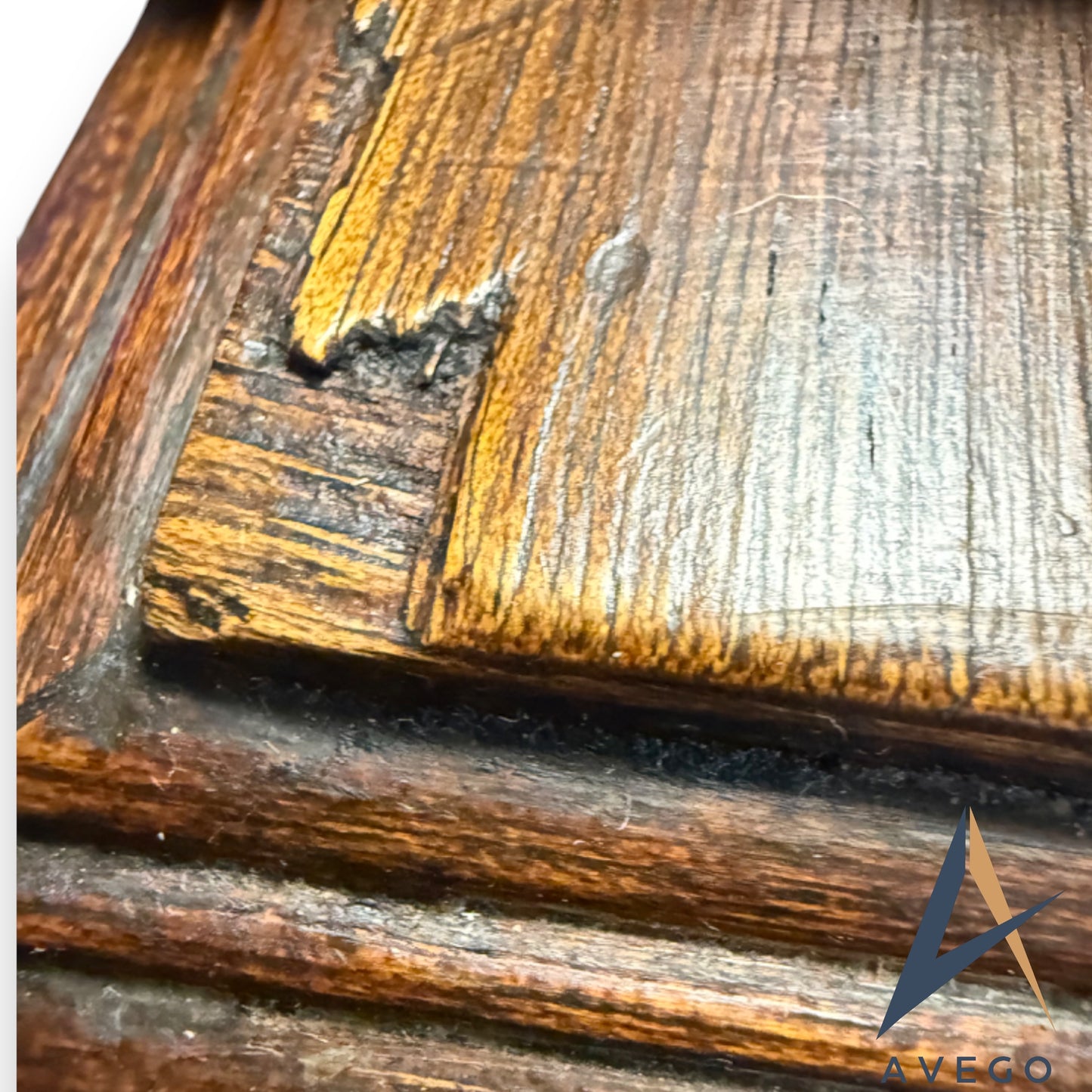 Large Antique Victorian Walnut Sideboard / Cupboard