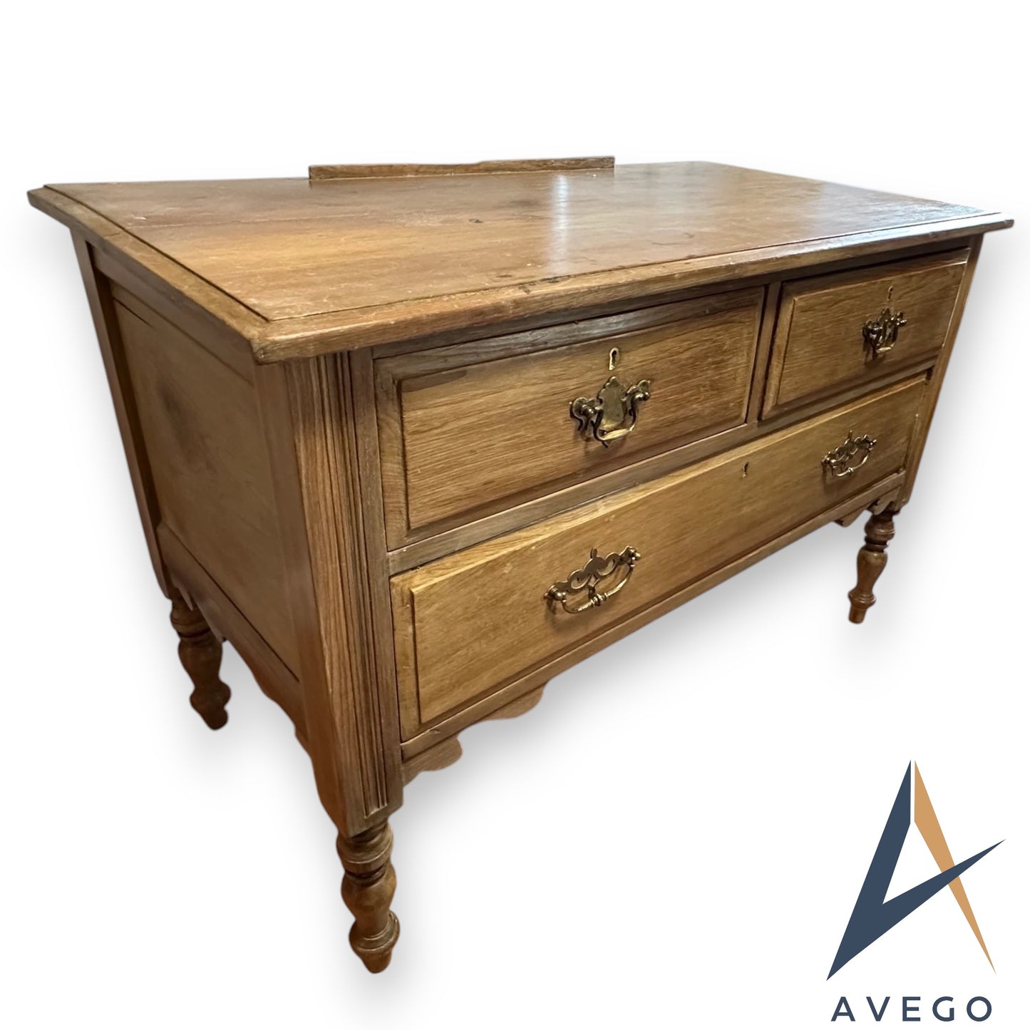 Victorian 3 Drawer Walnut Chest of Drawers