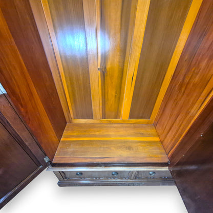 Antique Edwardian Triple Wardrobe with Bevelled Mirror | c1910