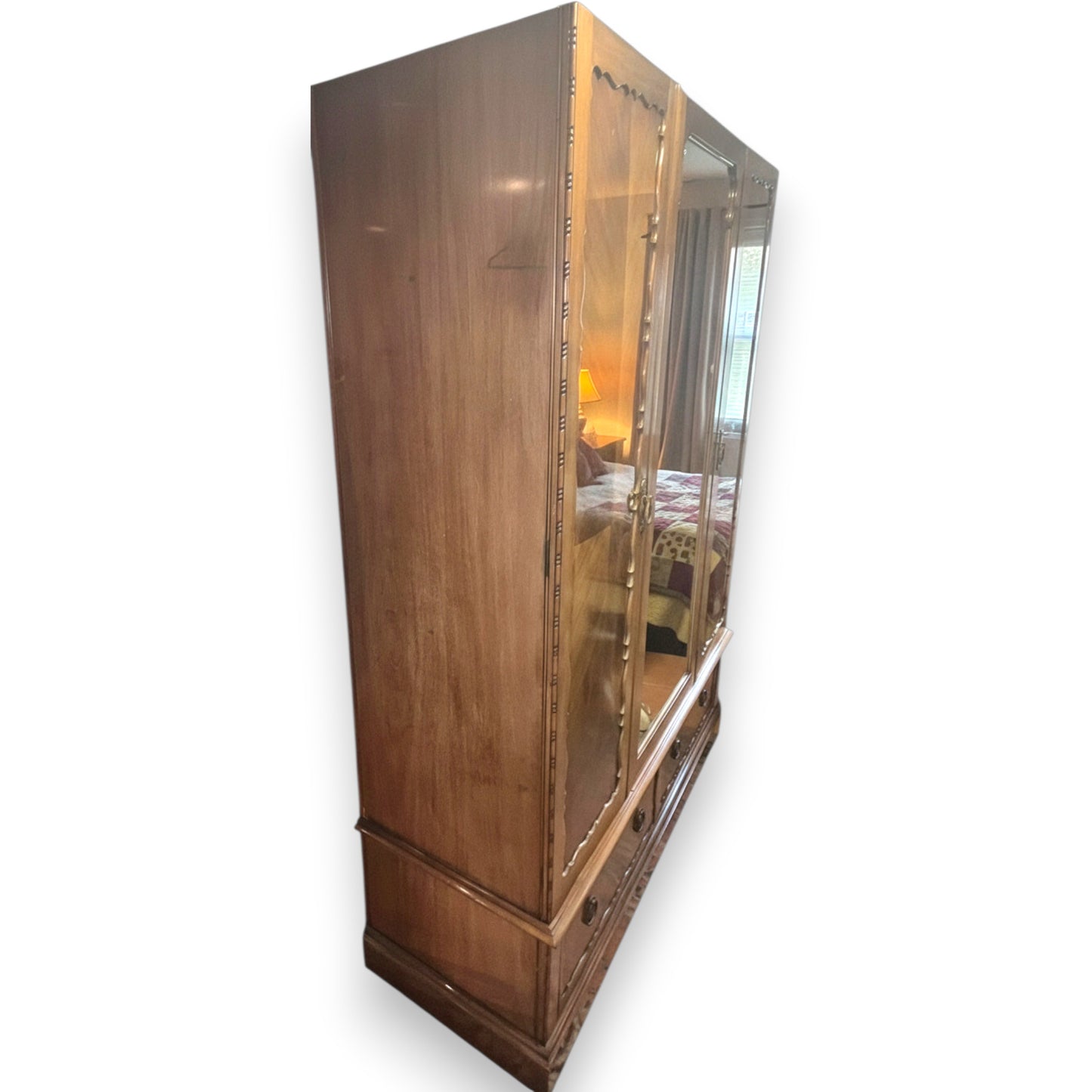 Antique Edwardian Triple Wardrobe with Bevelled Mirror | c1910