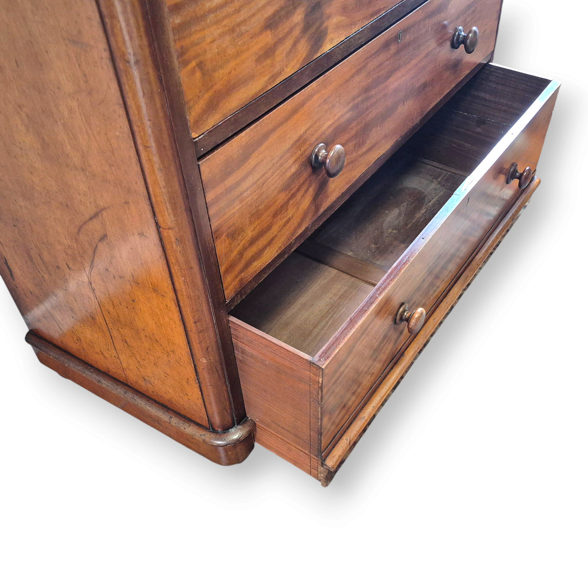 Antique Victorian Mahogany Chest of Drawers by Maple & Co London