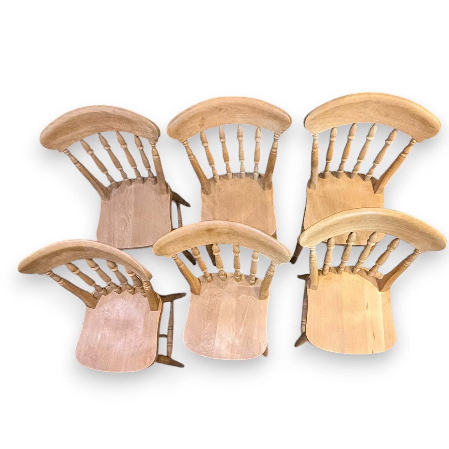 Beech farmhouse chair – top-down view showing seat shape and patina