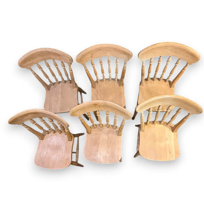 Beech farmhouse chair – top-down view showing seat shape and patina