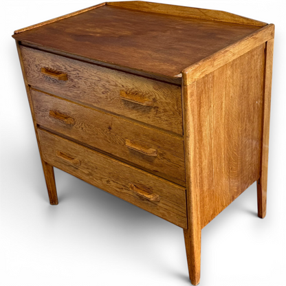 Vintage 1930s Oak Three-Drawer Chest with Raised Gallery Top