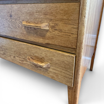 Vintage 1930s Oak Three-Drawer Chest with Raised Gallery Top