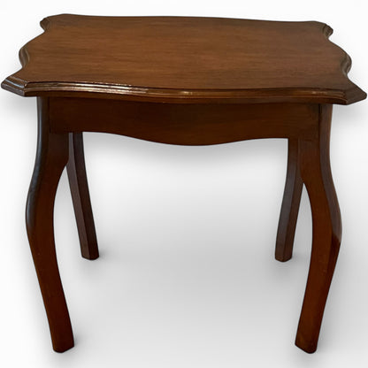 Vintage Queen Anne Style Mahogany Coffee Table with Serpentine Top