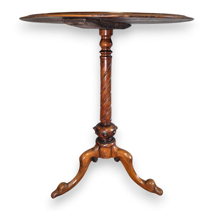Round Victorian chess table with spiral turned pedestal and burr walnut finish