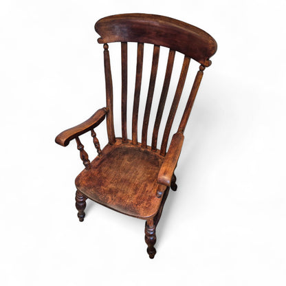 Antique oak and elm Windsor chair with high lath-back – early 20th century English craftsmanship