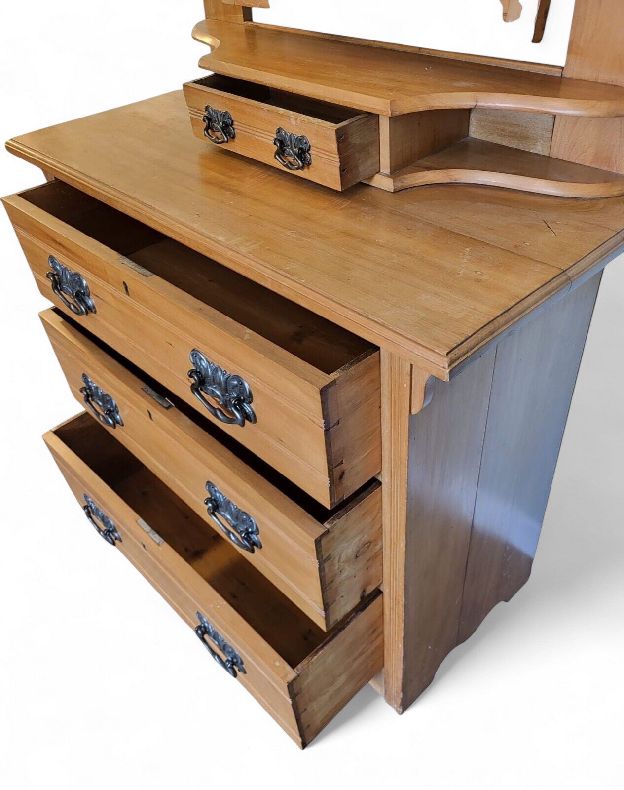 585aedfadfebc525596fd63eec97baff