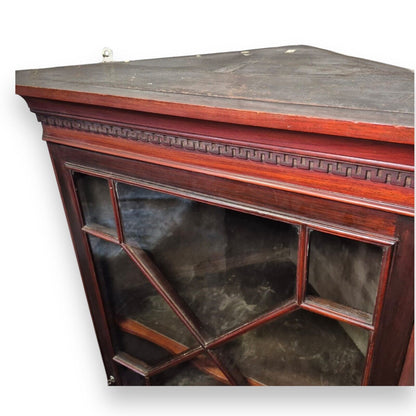 Antique Georgian cabinet – close-up of moulded and dentil frieze