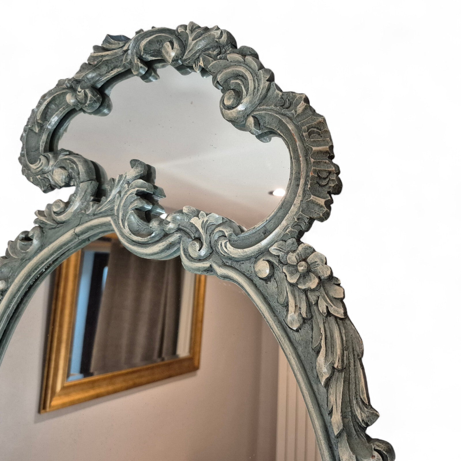 Vintage Mariano Garcia mirror – close-up of floral scrollwork and craftsmanship