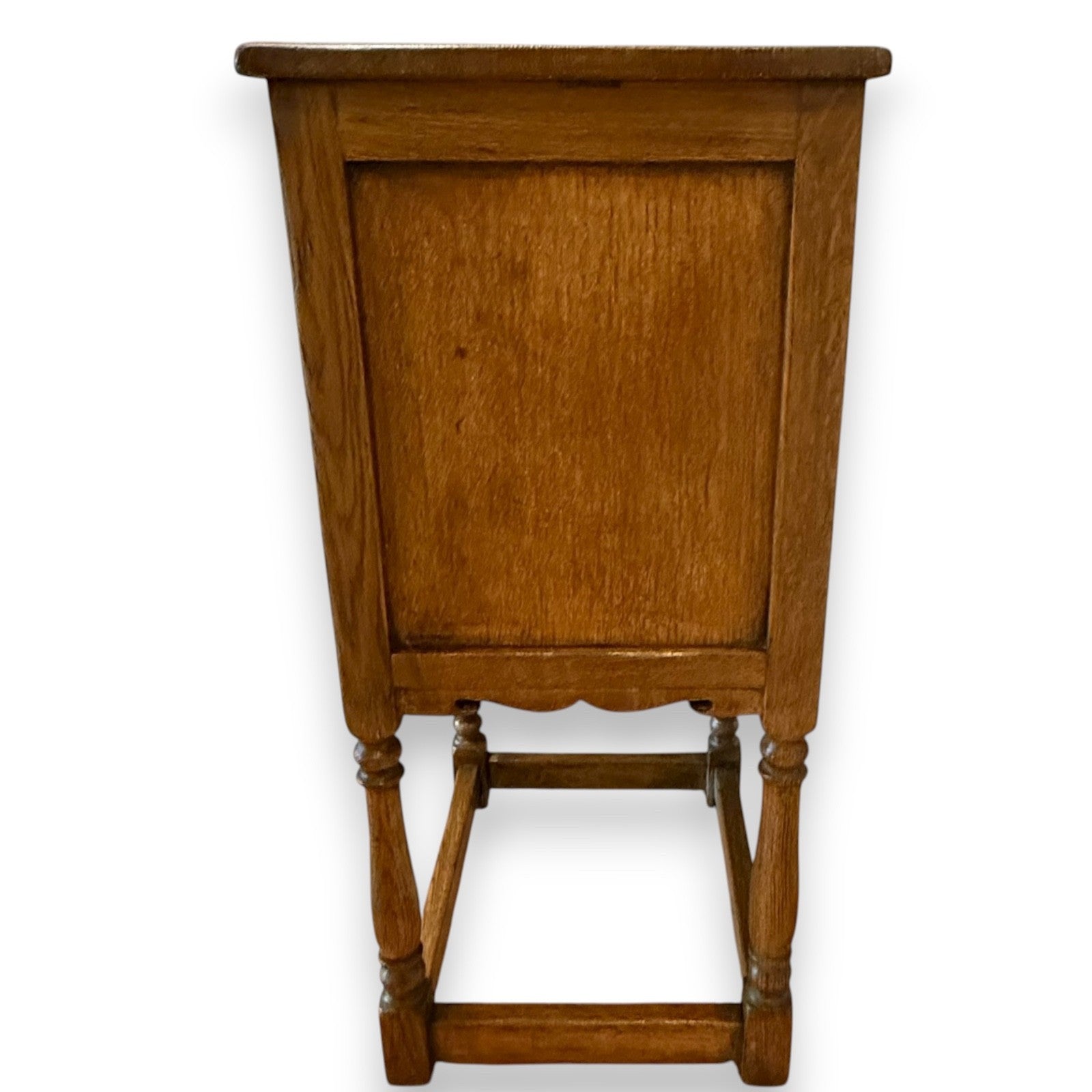 Antique oak cupboard – side profile