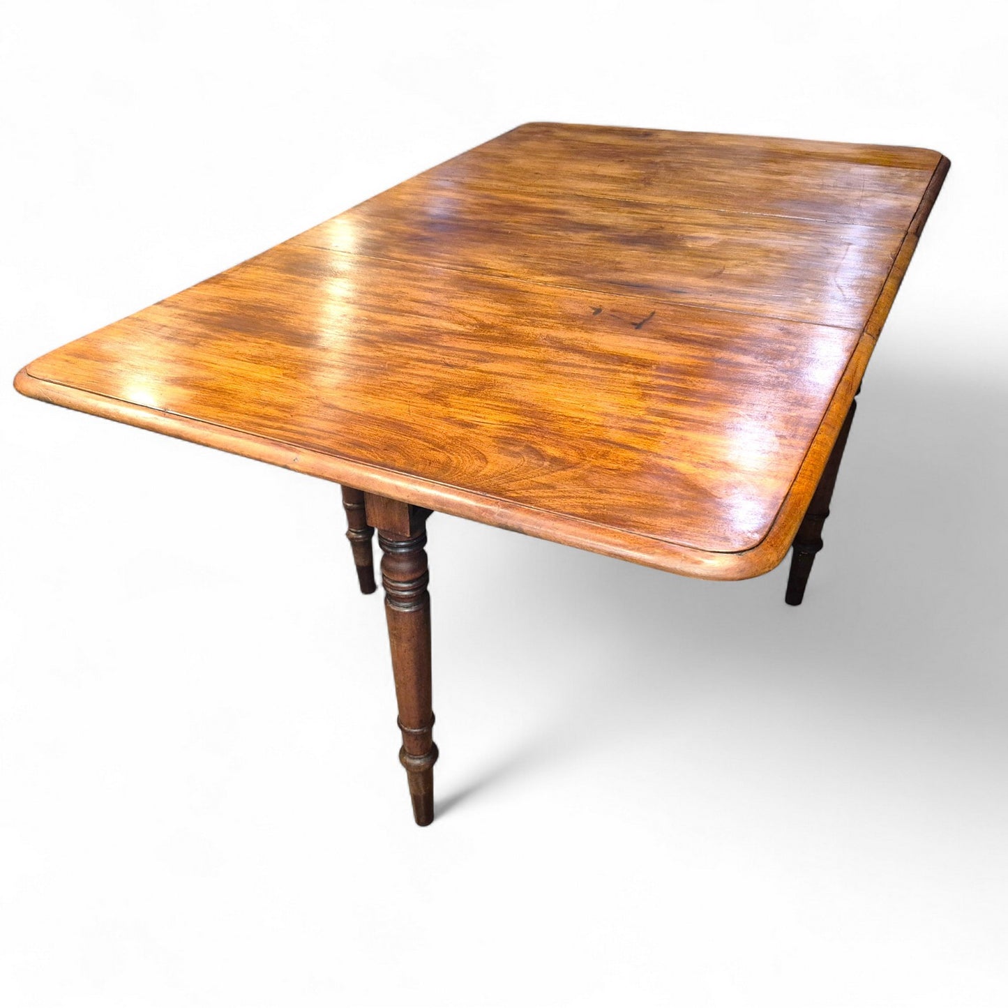 Victorian mahogany gateleg dining table fully extended