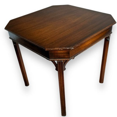 Antique mahogany table – angled view highlighting warm patina and elegant proportions